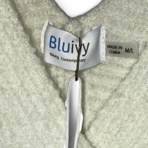 Bluivy Ribbed Sweater Off-White NWT - Picture 6 of 6